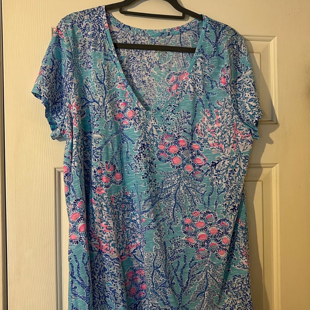 Lilly Etta V-Neck Tee